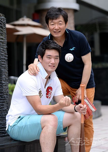 두산 이성곤-이순철 해설위원(오른쪽). 스포츠동아DB