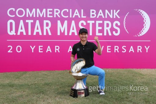 왕정훈이 29일(한국시간) 카타르 도하골프장에서 열린 유러피언투어 카타르마스터스에서 시즌 첫 승을 거뒀다. 데뷔 후 29경기 만에 통산 3승째를 따낸 왕정훈은 세베 바예스테로스, 타이거 우즈에 이어 유러피언투어 역대 최소경기 3승을 달성한 선수가 됐다. 사진=ⓒGettyimages이매진스