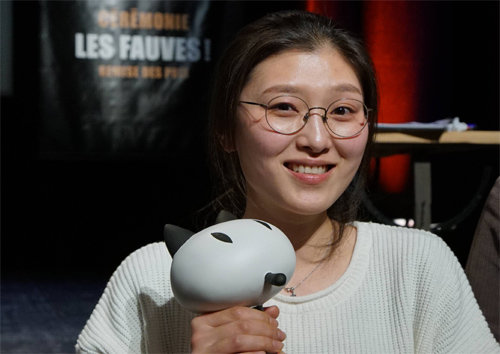 프랑스 앙굴렘만화축제에서 한국 만화 최초로 ‘새로운 발견상’을 수상한 최경진 작가. 한국만화영상진흥원 제공