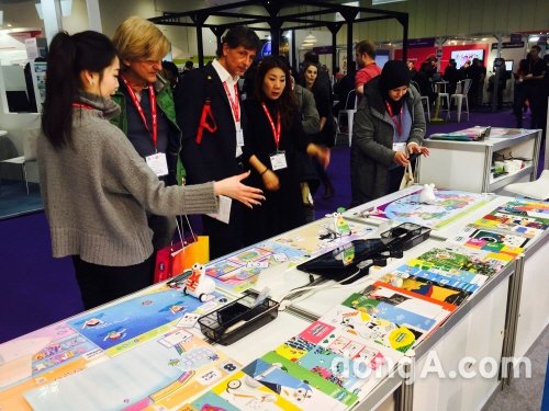 어린이 코딩교육 전문 브랜드 ㈜코딩앤플레이가 모회사인 해외 마케팅 전문기업 ㈜에이스마케팅과 손잡고 본격적인 해외 시장 진출에 나선다.