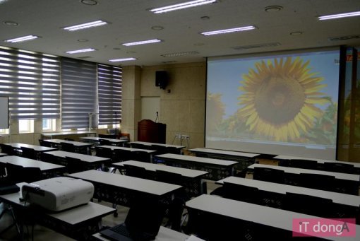 밝은 곳에서의 활용 예(출처=IT동아)