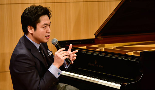 피아니스트 김선욱은 11월 세계적 베이스 연광철과 독일 가곡 연주회를 열 예정이다. “가곡에서 피아노의 역할은 중요해요. 특히 성악가와 함께 만들어가는 즉흥성은 큰 매력이죠.” 빈체로 제공