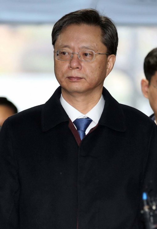 민주당 “우병우 영장기각, 서울대 후배 오민석 판사의 결정”