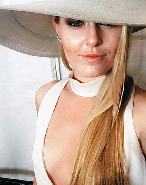 지난해 5월 미국 켄터키 더비가 열린 켄터키 주 루이빌 처칠 다운스 경마장
자선 갈라쇼에서의 린지 본. 미모의 본은 각종 모델로도 활동했다.