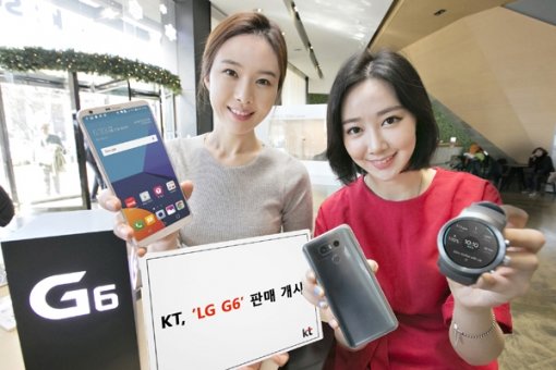 KT는 오는 10일부터 전국 KT매장 및 직영 온라인 KT 올레샵에서 ‘LG G6’ 판매를 시작한다고 밝혔다. 사진제공=KT
