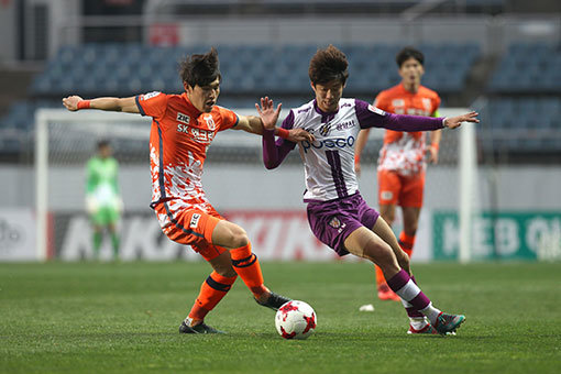 전남 허용준(오른쪽). 사진제공｜한국프로축구연맹