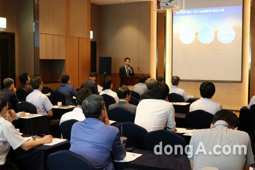 서울대학교 SNU공학컨설팅센터는  ‘중소기업 맞춤형 기술 파트너 지원 사업 설명회 및 현장 
기술상담회’를 오는 23일 오후 3시부터 5시까지 신도림 쉐라톤 서울 디큐브 시티 호텔에서 개최한다.