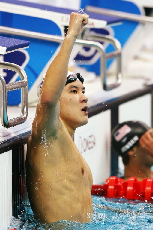 박태환은 스포츠동아가 창간한 2008년, 한국수영선수로는 최초로 올림픽 금메달을 목에 걸며 세계적 스타로 발돋움했다. 역경의 9년을 극복한 그는 이제 새로운 목표를 향해 힘차게 물살을 가른다. 사진=ⓒGettyimages이매진스
