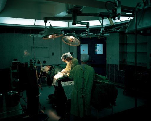 병원 수술실 수술 장면(자료 사진). 일부 전담간호사는 의사를 대신해 직접 수술을 집도하는 것으로 알려져 충격을 준다.
