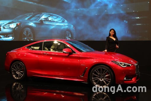 인피니티 스포츠쿠페 Q60S 3.0t 레드스포츠.