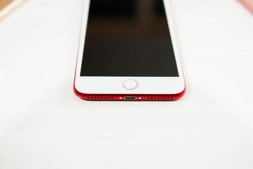 아이폰레드(출처=IT동아)