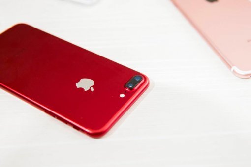 아이폰레드(출처=IT동아)