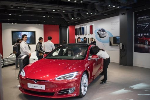 테슬라(출처=IT동아)