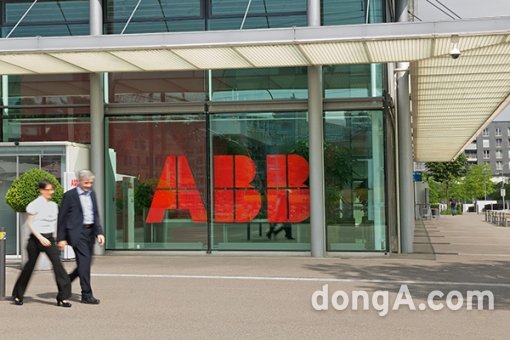 ABB가 기계·공장 자동화 부문 세계적 기업인 B&R 인수를 전격 발표했다.