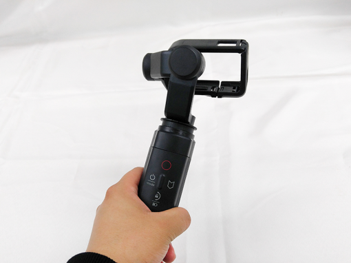 네 개의 버튼으로 고프로 액션캠을 직접 제어할 수 있다(출처=IT동아)