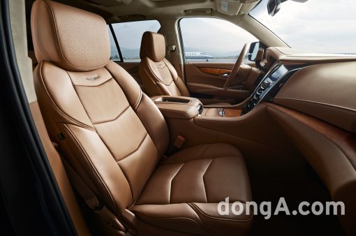 캐딜락 에스컬레이드.