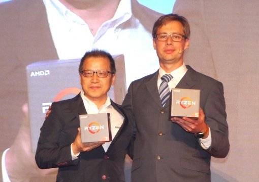 AMD 고춘일 매니저(좌)와 크리스티안 도자우어 매니저(우) (출처=IT동아)