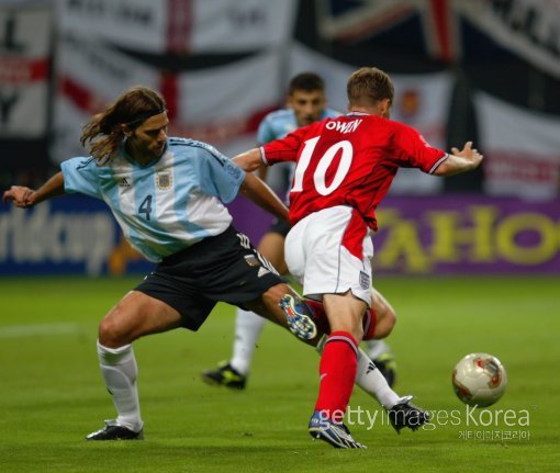 선수 시절 2002 월드컵에 출전했던 포체티노(왼쪽). 사진=ⓒGettyimages이매진스