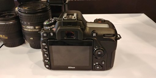 니콘 D7500.(출처=IT동아)