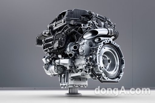 메르세데스벤츠가 새로 개발한 직렬 6기통 엔진