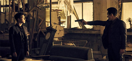 ‘불한당’은 어둡고 잔혹한 영화이지만 젊은 감각이 돋보이는 영화다. 변성현 감독은 “성인들이 즐겨 볼 수 있는 만화 같은 느낌을 주고 싶었다”고 밝혔다. CJ엔터테인먼트 제공