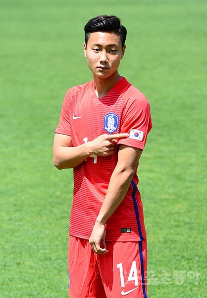 U-20 축구대표팀 백승호는 멀티 포지션 소화가 가능해 활용도가 높다. 최근 3차례 공식·비공식 평가전에서도 인상적 활약을 펼치는 등 코칭스태프의 든든한 신뢰를 사고 있다. 스포츠동아DB