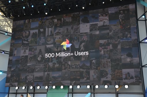 <구글 포토의 사용자도 5억 명을 돌파했습니다. 출시 2년 만에 달성한 수치입니다.>(출처=IT동아)