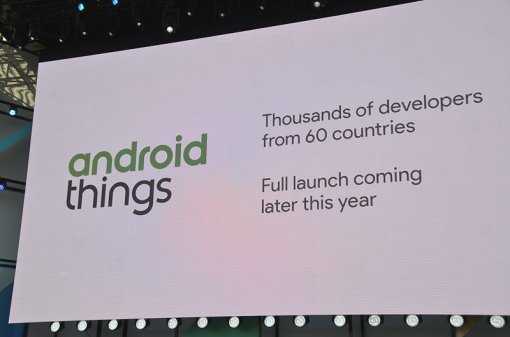 <구렁이 담 넘어가듯 슬쩍 언급하고 넘어간 안드로이드 씽즈, 사물인터넷 기기를 위한 안드로이드 
운영체제입니다. 그래픽 사용자 환경을 제거하고, 사물인터넷 기기 관리를 위한 최소한의 모듈만 남긴 모바일 운영체제입니다. 올해 
가을 출시될 예정입니다.>(출처=IT동아)