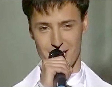 러시아 가수 ‘비타스’는 아쟁과 비슷한 고음으로 노래를 불러 국내에서 ‘아쟁총각’이란 별명을 얻었다. 유튜브 화면 캡처