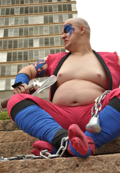 어스퀘이크 코스프레 사진.. 재현도는 높다만 썩 보고 싶진 않다… (출처=게임동아)