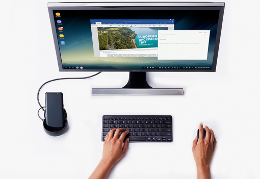 스마트폰을 확장해 데스크톱 형태로 사용하는 모습(출처=IT동아)