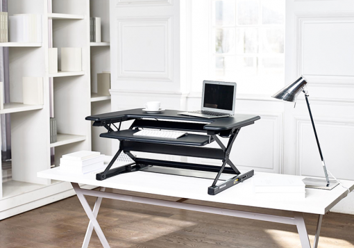 스탠딩 오피스를 위한 데스크플러스의 입식책상(출처=IT동아)
