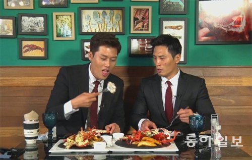 ‘밥 싸는 남자들’ 코너를 진행하는 방송인 김일중(왼쪽)과 개그맨 김재우. 채널A 제공