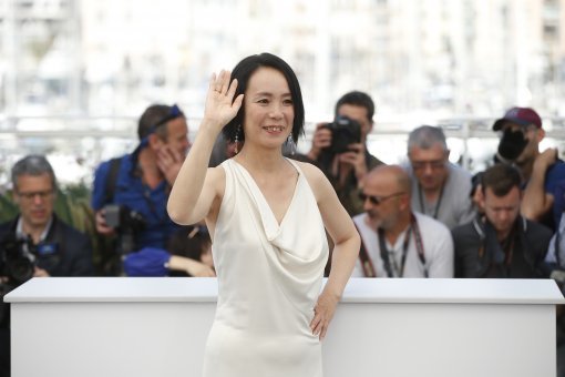 Director Naomi Kawase poses for photographers during the photo call for the film Top Of The Lake: China Girl at the 70th international film festival, Cannes, southern France, Tuesday, May 23, 2017. (AP Photo/Alastair Grant)