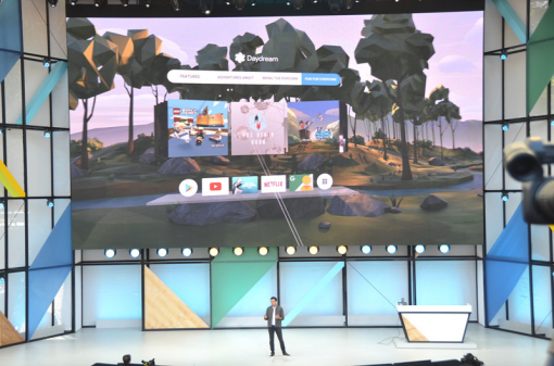 모바일 VR은 높은 접근성과 휴대성이 장점이다(출처=IT동아)