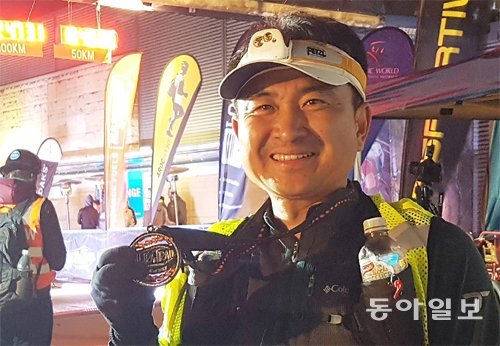 호주에서 가장 권위 있는 울트라 트레일러닝 대회인 UTA 100km 부문에 참가해 완주한 본보 임재영 기자.
