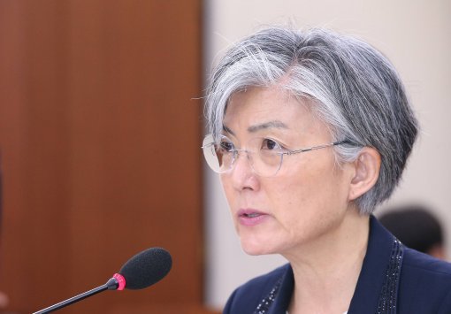 사진=강경화 외교부장관 후보자에 대한 인사청문회가 7일 국회 외교통일위원회에서 열렸다. 김재명 기자 base@donga.com