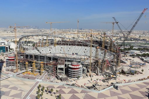 도하 시내에 건설 중인 2022년 월드컵 경기장