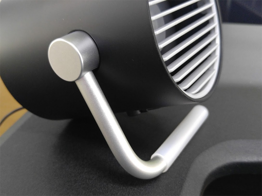 'ㄴ'자 모양 받침대(출처=IT동아)