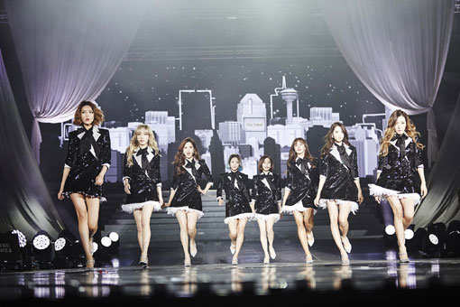 그룹 소녀시대가 8월 초 펼치는 데뷔 10주년 기념 팬미팅과 새 앨범은 이들의 또 다른 ‘10년’을 내다보게 한다. 소녀시대는 2007년 8월 데뷔했다. 사진제공｜SM엔터테인먼트