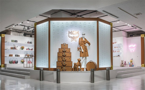 글로벌 럭셔리 브랜드 MCM이 일본 도쿄 이세탄백화점에 문을 연 팝업스토어. MCM 제공