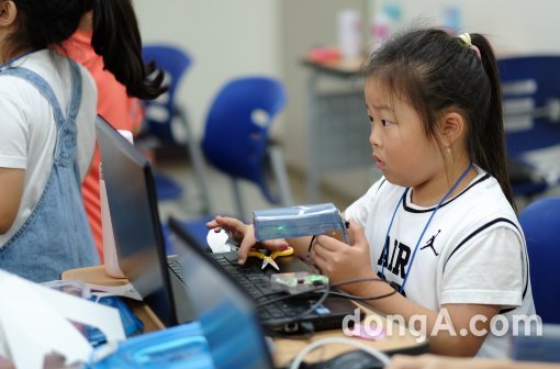 지난 6월 서울교육대학교에서 진행된 로봇코딩캠프