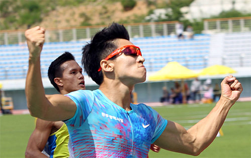육상 대선배 영전에 바친 100m 한국新