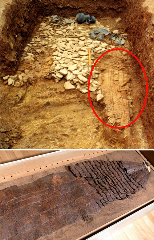 1992년 6월 발굴된 함안 말이산 고분군 내 마갑총(위 사진). 실선으로 표시된 건 말 갑옷으로, 아래는 보존 처리를 마친 뒤 모습이다. 국립가야문화재연구소·국립김해박물관 제공