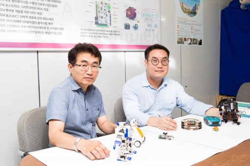 박태수 로보코 대표(왼쪽), 강명준 아이에듀테인먼트 대표(오른쪽)