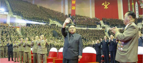 북한 김정은 노동당 위원장이 9일 평양에서 열린 대륙간탄도미사일(ICBM)급 미사일 ‘화성-14형’ 시험발사 성공을 기념하는 음악·무용 종합공연에 참석했다. 사진 출처 노동신문
