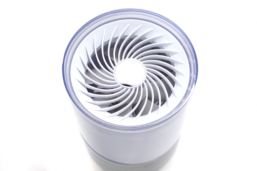 기기 상단으로 해충이 빨려 들어가는 구조. (출처=IT동아)