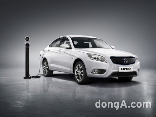 BAIC 자회사 BJEV가 선보인 전기차 세단 EU400