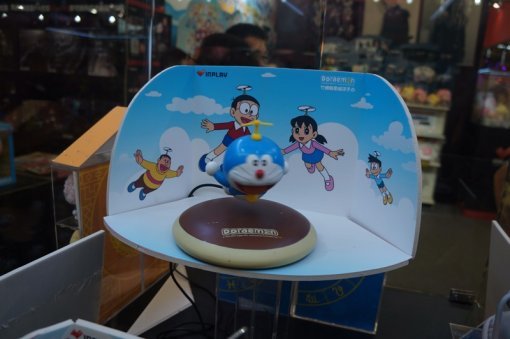 < 절대 핀이 나간 것이 아니다! 자동으로 회전하는 도라에몽! >(출처=게임동아)