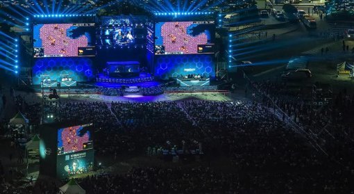 ‘스타크래프트 리마스터‘ 경기를 보기 위해 메워진 광안리 / 블리자드 제공